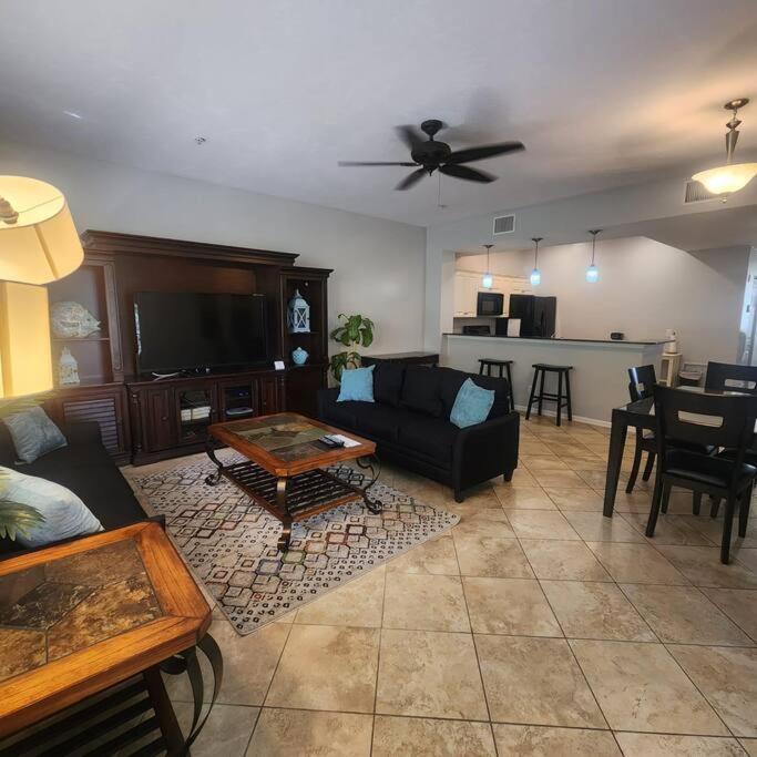 1 Bedroom , 1 Bath With Kitchen At Img Bradenton Exterior photo