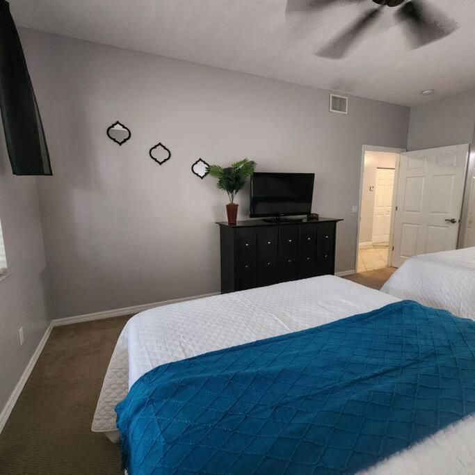 1 Bedroom , 1 Bath With Kitchen At Img Bradenton Exterior photo